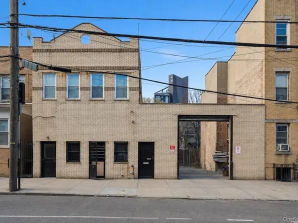 31-30 14th Street, Astoria, NY 11106