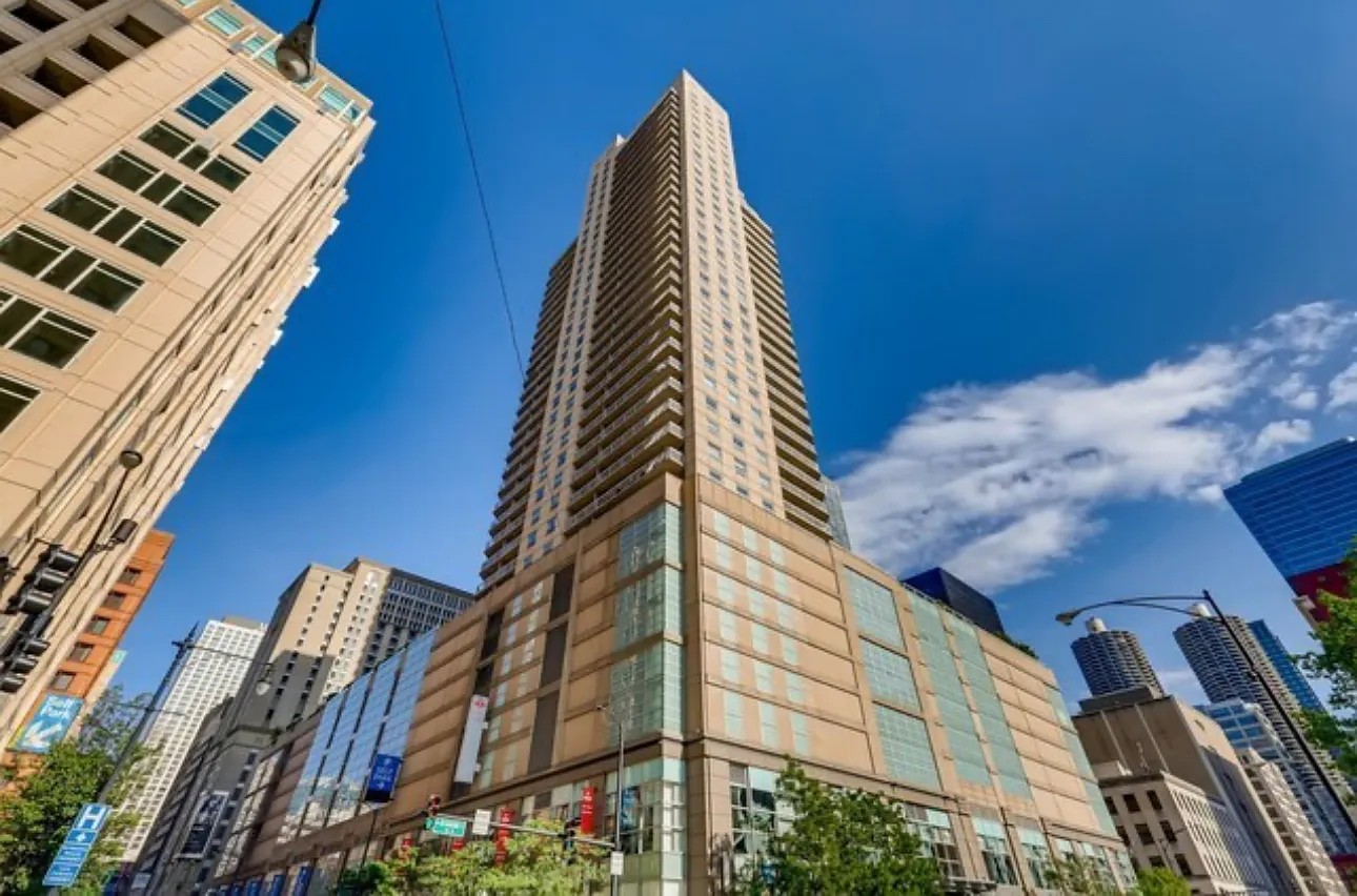 1 bed, 1000 sqft, $3,800 — Photo 1