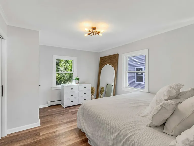 291 E Montauk Hwy #A — Photo 15