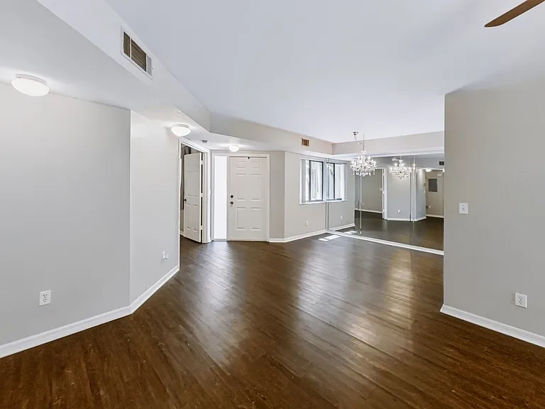 191 Bennington Dr #3 — Photo 4