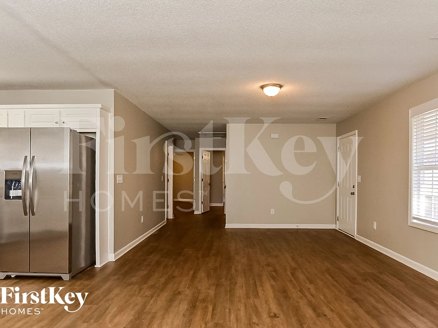 3 bed, 2.0 bath, 1250 sqft, $2,305 — Photo 4