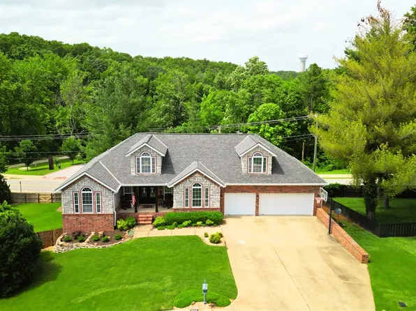 222 El Contento Dr, Bentonville, AR 72712