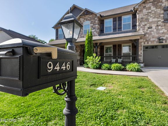 4th image of 9446 Gladiator Ln