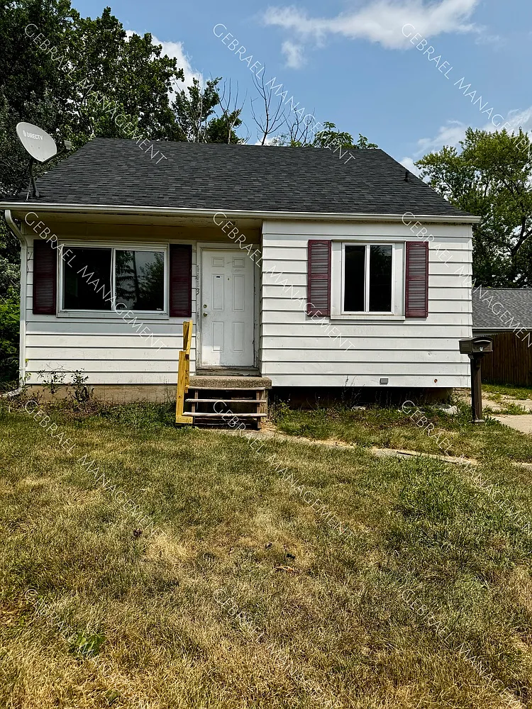 1413 Mann — Photo 1