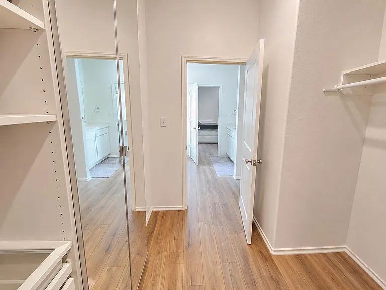 208 Wolf Springs Rd — Photo 16