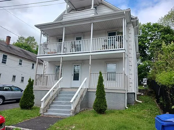 31 Farnham Ave #1 — Photo 1