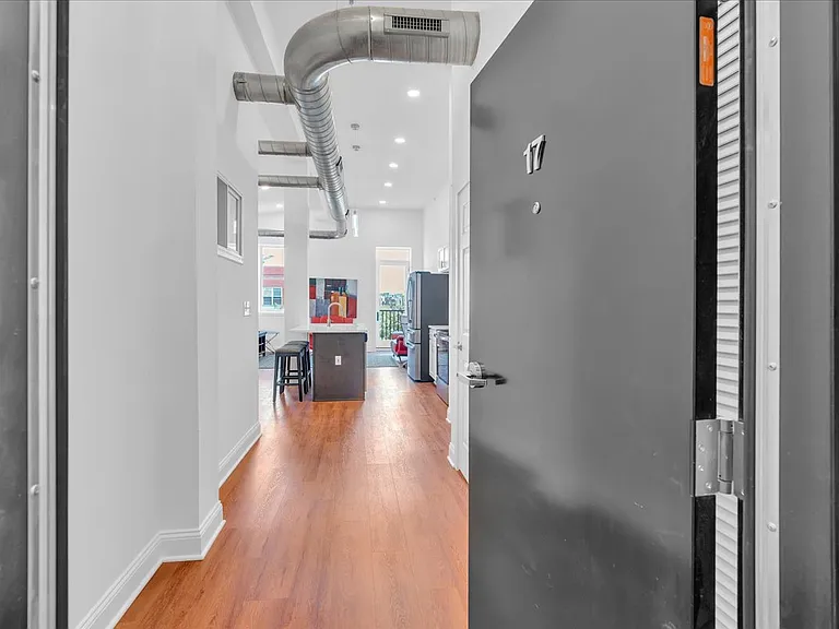 1406 Fairmount Ave #17 — Photo 2