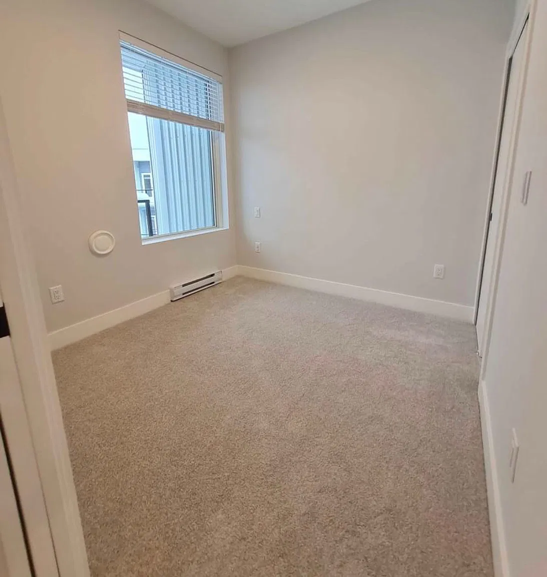 1 bed, 500 sqft, $1,700 — Photo 3