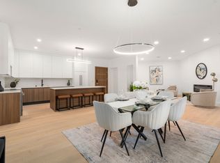 16 Stearns Rd #207, Wellesley, MA 02482