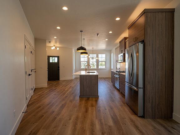 Kitchen/Dining