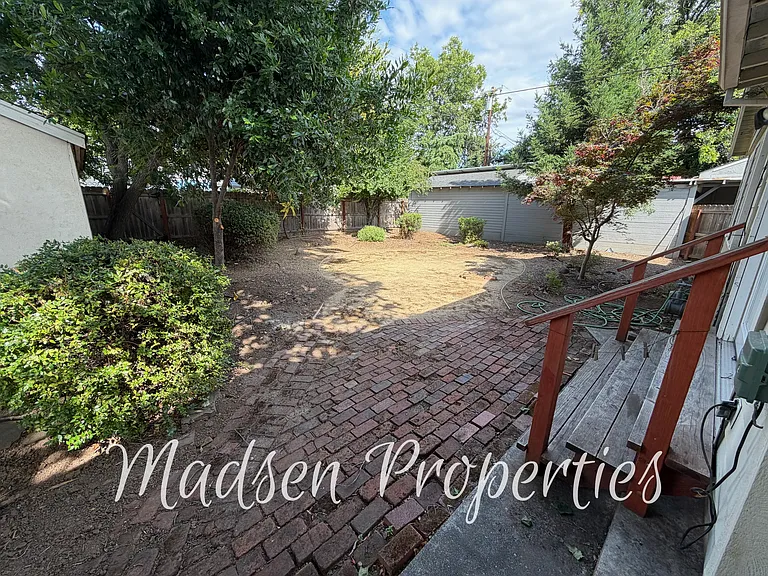 1618 Sunset Ave — Photo 18