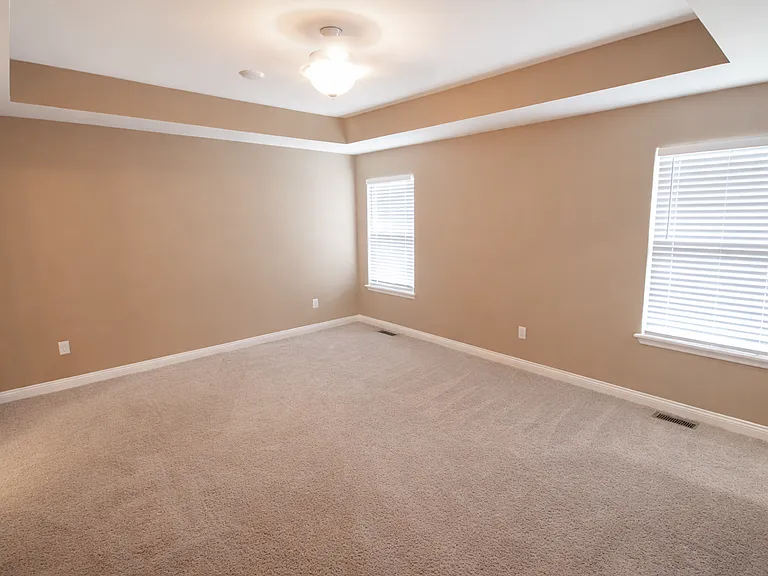 2810 Amberwood Ct — Photo 11