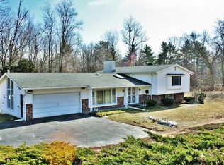 16 Sherwood Dr, Sterling, MA 01564