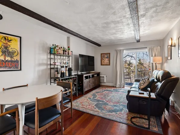 103 Newman Rd APT 7, Malden, MA 02148