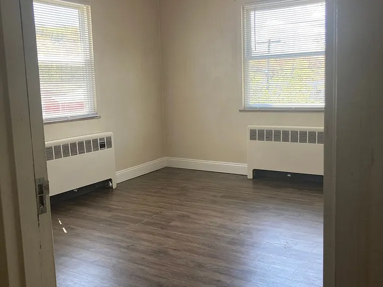 414 E Lincoln Ave — Photo 13