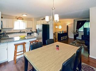 1236 Farrell St N, Maplewood, MN 55119