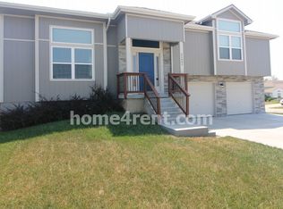 21645 W Wilson St, Spring Hill, KS 66083