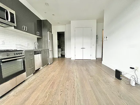 Rented by Doorway NYC, LLC | media 34