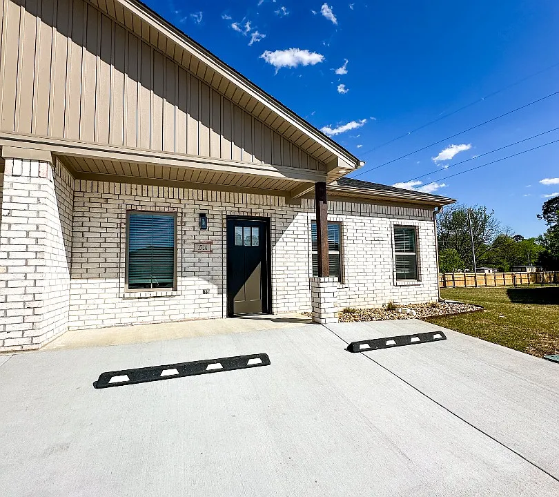 1712 Rosemary Dr #1714