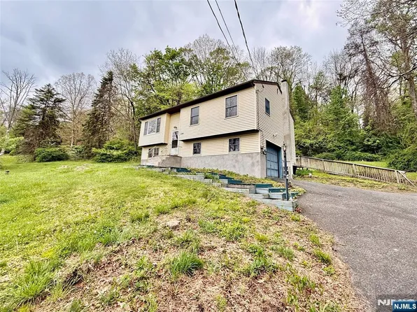 154 Cork Hill Rd, Franklin, NJ 07416
