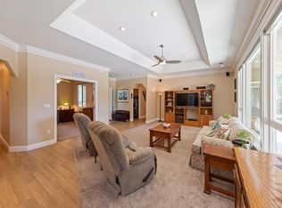 11764 Bay Tree Ln, Redding, CA 96003