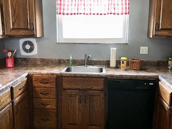 5th image of 354 Glen Oaks Dr