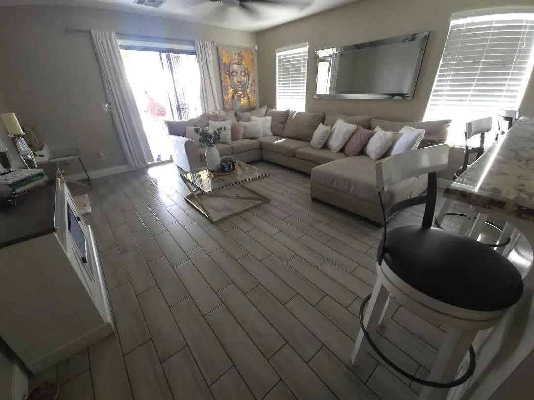 3 bed, 1310 sqft, $2,200 — Photo 2