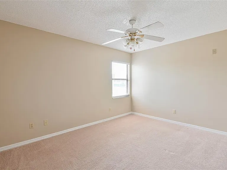 11001 SE Sunset Harbor Rd #H52 — Photo 21