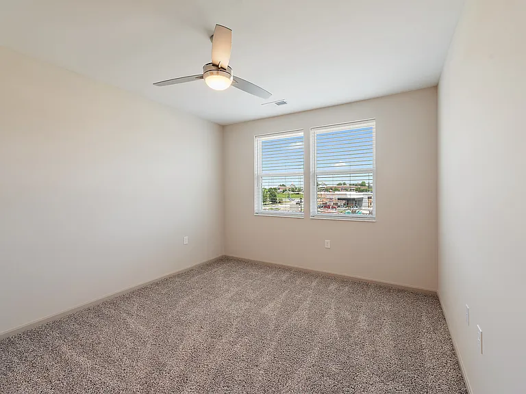 19Nineteen Promenade — Photo 122
