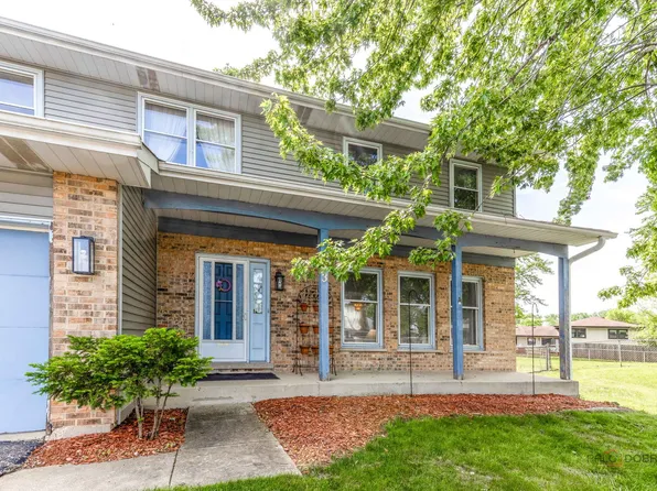 793 Santa Fe Ct, Carol Stream, IL 60188