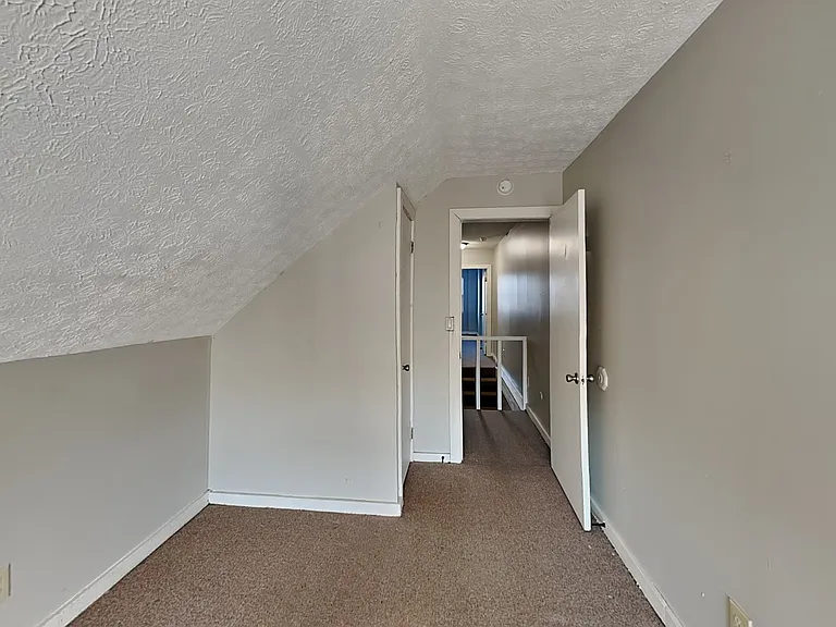 192 E 11th Ave #B — Photo 4