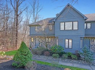 20 Ridge Rd, Atlantic Highlands, NJ 07716