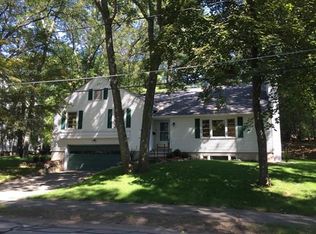 18 Massasoit Rd, Wellesley, MA 02481