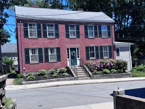 23 School St APT 2, Gloucester, MA 01930