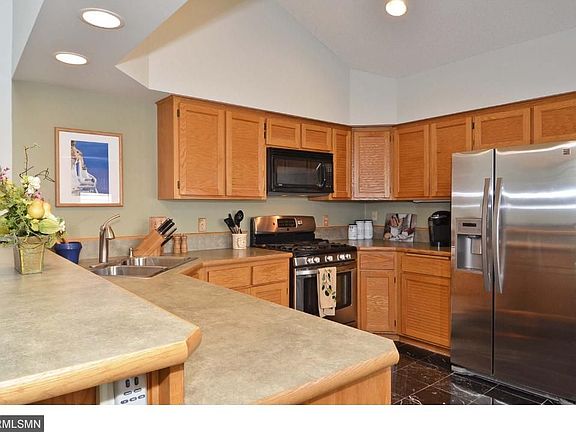 3rd image of 8631 Seasons Pkwy