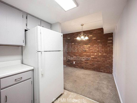 5th image of 324 Progress Rd #B6