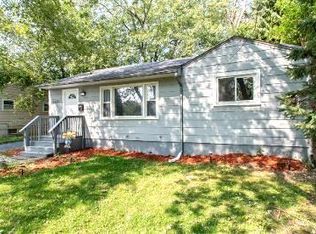 1632 Ferry St, Waukegan, IL 60087