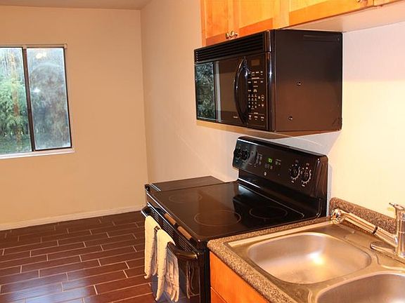 5th image of 621 Delaney Ave APT 4