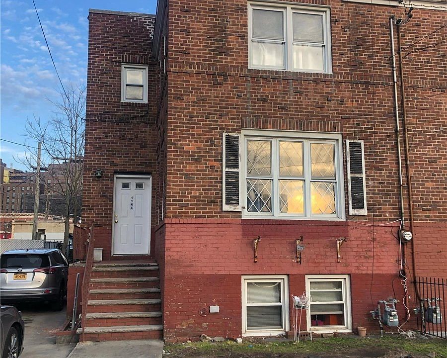1144 Grassmere Terrace, Far Rockaway, NY 11691 Zillow