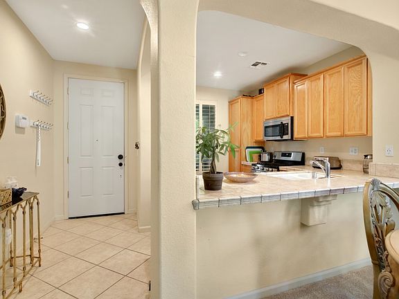 3rd image of 1701 Vosspark Way