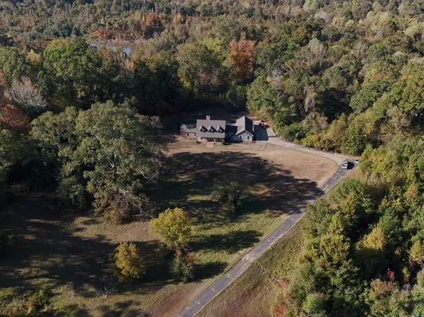 1203 Utica Bypass Rd, Utica, MS 39175