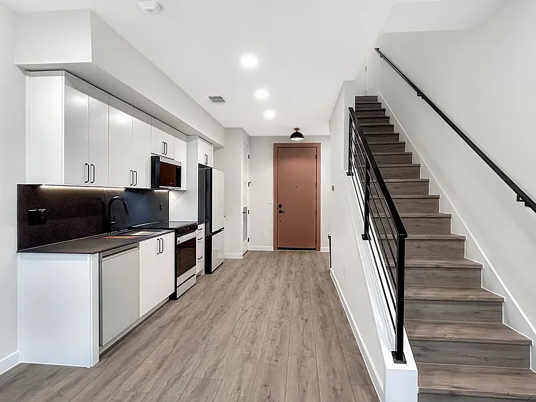 630 Central Pkwy #1215 — Photo 4