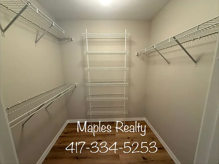 141 Scotch Pine Ct — Photo 25