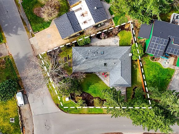 2nd image of 3719 Spring Coulee Road