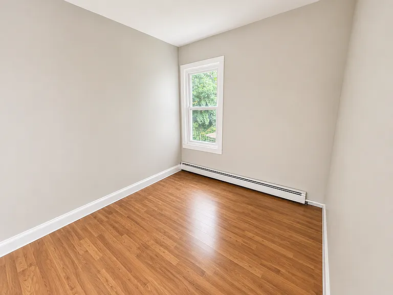 170 W Broadway #3 — Photo 11
