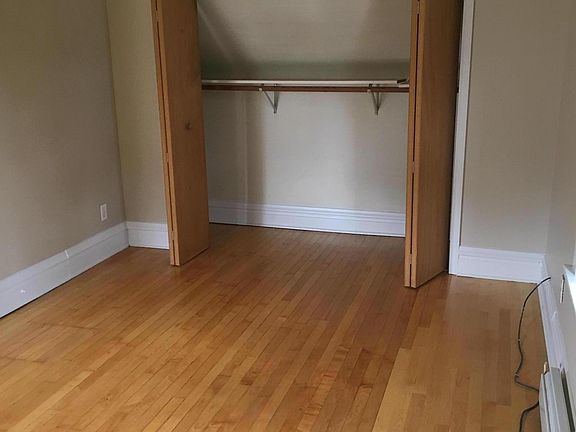 2nd image of 417 Circle Ave