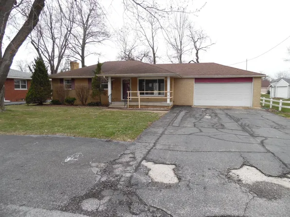 181 Fraser Ln, Hobart, IN 46342