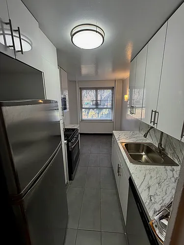65th Cres Photo 1