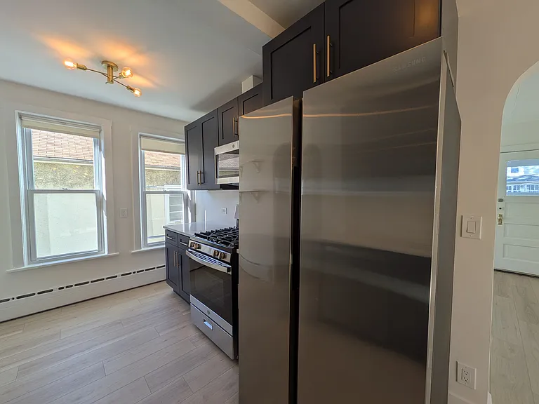 1516 Lee St — Photo 7