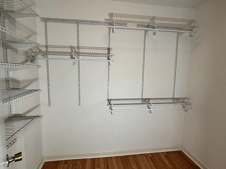 9604 Temple Dr — Photo 11